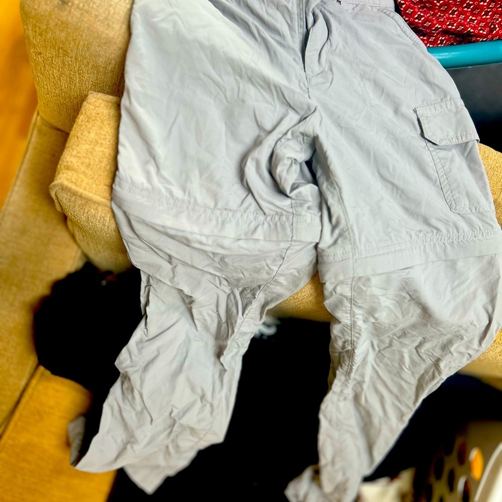 Almost new Columbia Convertible Zip Off Shorts Pant   Perfect year round